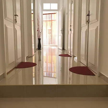 Antic In Center (adults Only) 게스트하우스 4*