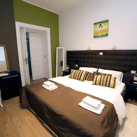 Antic In Center (adults Only) 풀라