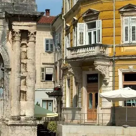 Pensionat Antic In Center (adults Only) 4*