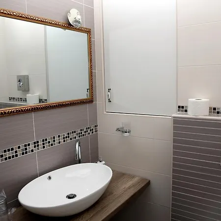 Antic In Center (adults Only) Pensionat