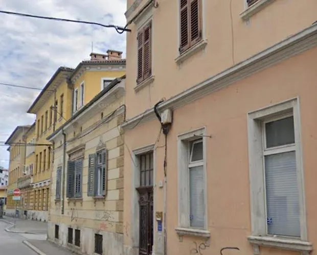 Antic In Center (adults Only) Pula