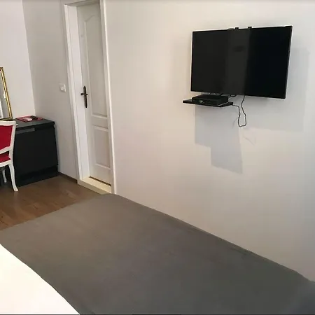 Antic In Center (adults Only)