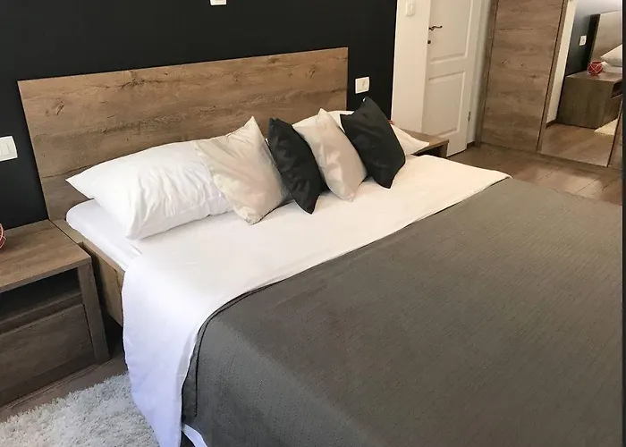 Antic In Center Guest house