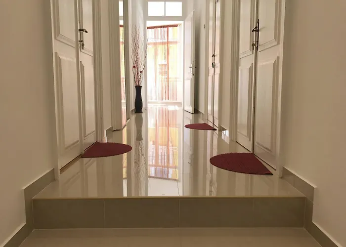 Antic In Center Guest house 4*