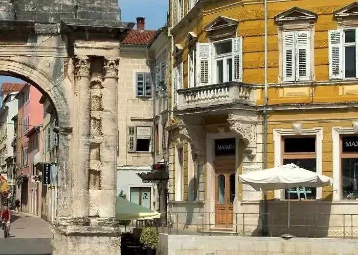 Guest house Antic In Center 4*